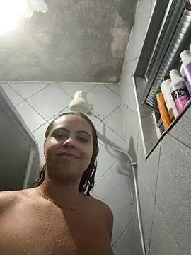 Chloe Leaozinho online show from 22, 11, 2025