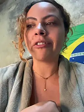 Snapshot of Chloe_Leaozinho chatting on 14, 6, 2026 Chloe Leaozinho online show from 14, 6, 2026