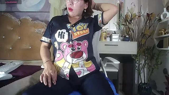 Snapshot of lyly_asian chatting on 28, 2, 2026 lyly asian online show from 28, 2, 2026