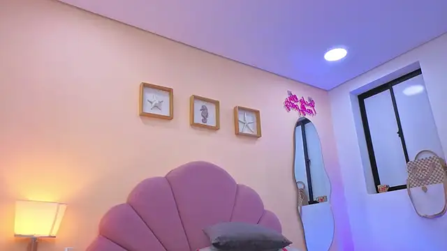 Willow Wright online show from 28, 3, 2026