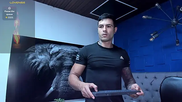 Snapshot of andres-clark92 chatting on 27, 2, 2026 andres-clark92 online show from 27, 2, 2026