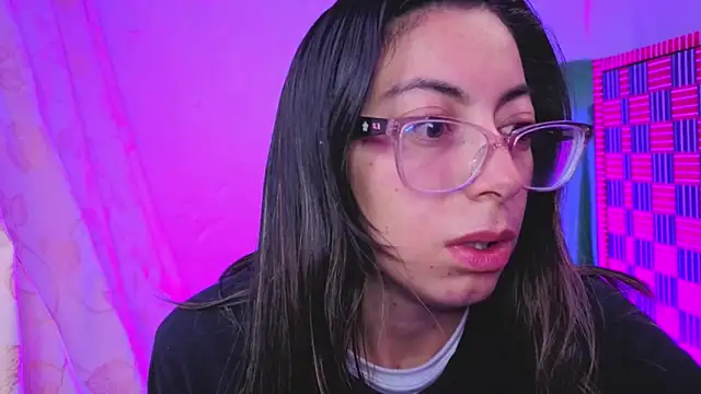 Miranda sexlove  online show from 4, 2, 2026