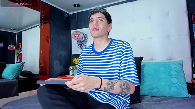 Matteo12  online show from 22, 10, 2025