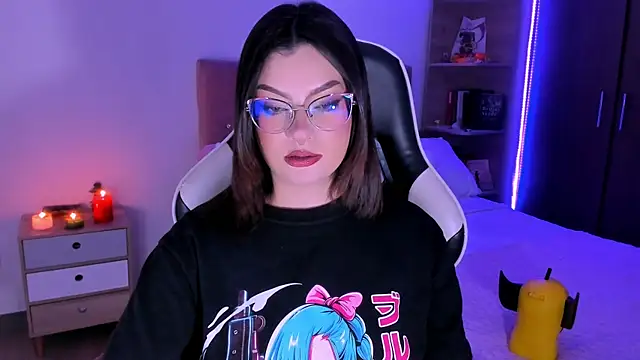 OphelianaRose33 online show from 23, 11, 2025