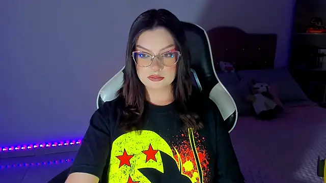 OphelianaRose33 online show from 2, 5, 2026