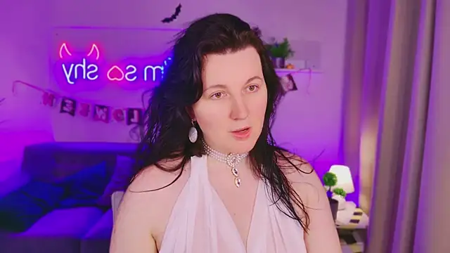 love me  tonight  online show from 28, 10, 2025