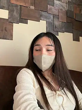 Snapshot of Linh_2004 chatting on 2, 3, 2026 Linh 2004 online show from 2, 3, 2026