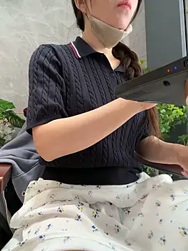 Snapshot of Linh_2004 chatting on 18, 3, 2026 Linh 2004 online show from 18, 3, 2026