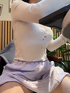 Snapshot of Linh_2004 chatting on 21, 3, 2026 Linh 2004 online show from 21, 3, 2026