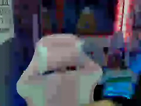 Snapshot of obedient_slave4u chatting on 8, 10, 2025 obedient slave4u online show from 8, 10, 2025