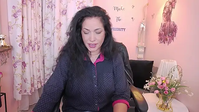 Snapshot of MyLovOne chatting on 17, 5, 2026 MyLovOne online show from 17, 5, 2026