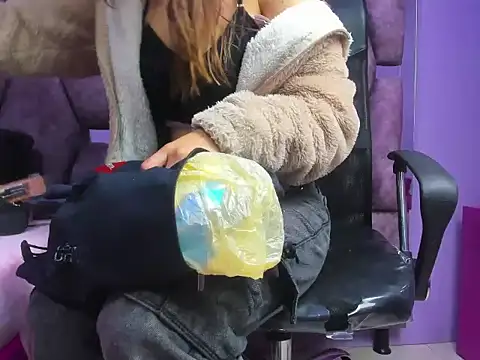 Emy Latin online show from 26, 9, 2025