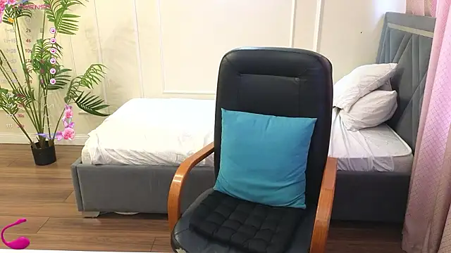 Kuro Ren online show from 7, 3, 2026