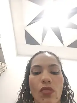 Karen Ariass online show from 12, 6, 2026