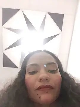 Karen Ariass online show from 19, 6, 2026