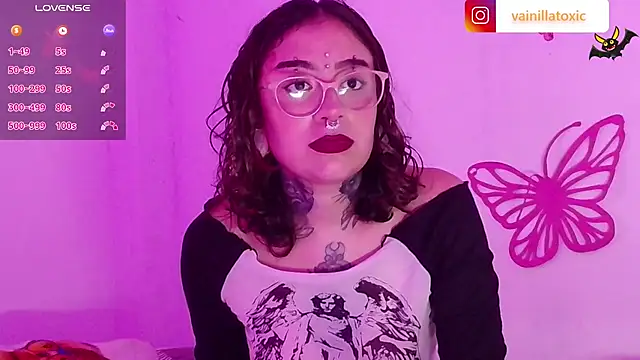 vainilla doll online show from 13, 11, 2025