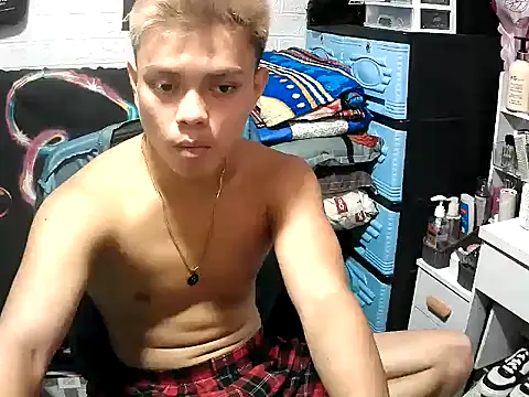 Pinoy slutcummer69 online show from 18, 6, 2026