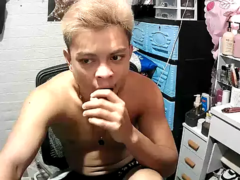 Pinoy slutcummer69 online show from 25, 6, 2026
