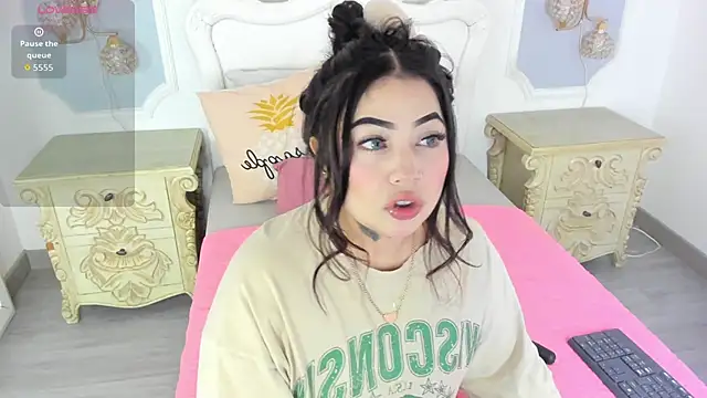 MeganStar   online show from 18, 11, 2025