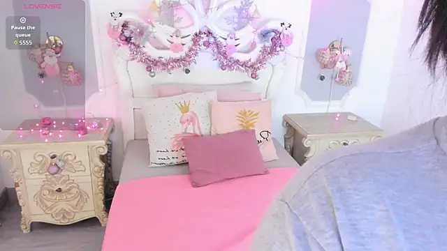 MeganStar   online show from 22, 11, 2025