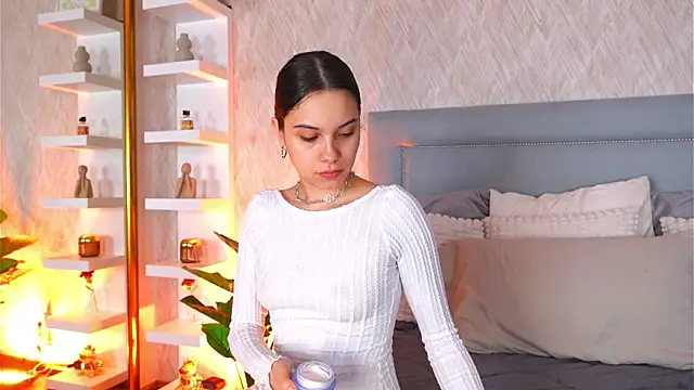 Sofy Bradd online show from 22, 3, 2026