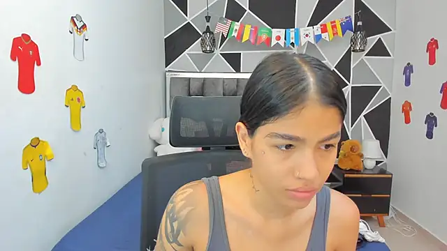 Snapshot of valeria-duarte chatting on 10, 7, 2026 valeria-duarte online show from 10, 7, 2026