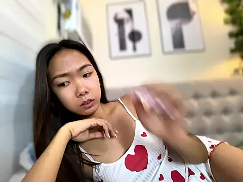 Snapshot of Sluttgwen69 chatting on 7, 5, 2026 Sluttgwen69 online show from 7, 5, 2026