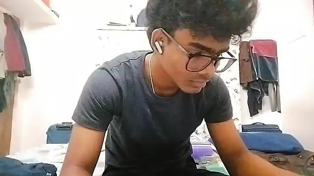 Snapshot of Rahulisagoodguy chatting on 7, 11, 2025 Rahulisagoodguy online show from 7, 11, 2025