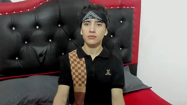 Snapshot of Thiago_Divine_ chatting on 20, 10, 2025 Thiago Divine  online show from 20, 10, 2025