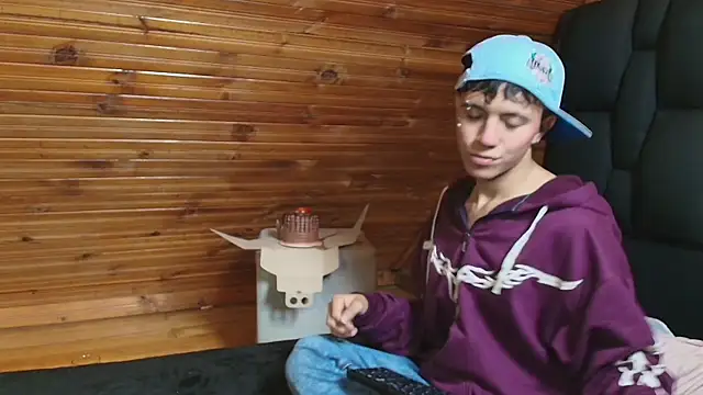 Snapshot of Thiago_Divine_ chatting on 30, 10, 2025 Thiago Divine  online show from 30, 10, 2025