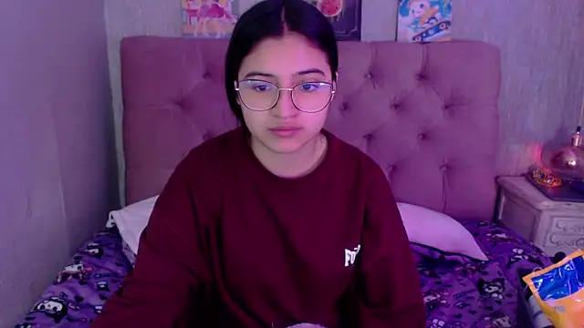Snapshot of laurenelove chatting on 17, 9, 2025 laurenelove online show from 17, 9, 2025