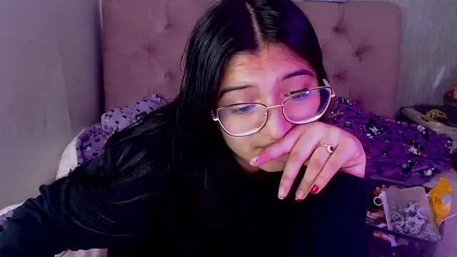 Snapshot of laurenelove chatting on 23, 9, 2025 laurenelove online show from 23, 9, 2025