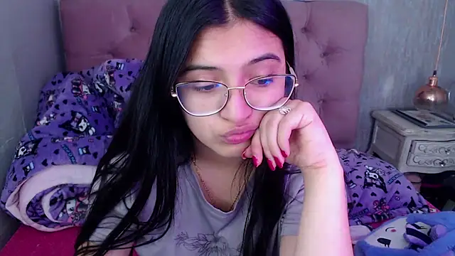 Snapshot of laurenelove chatting on 7, 10, 2025 laurenelove online show from 7, 10, 2025