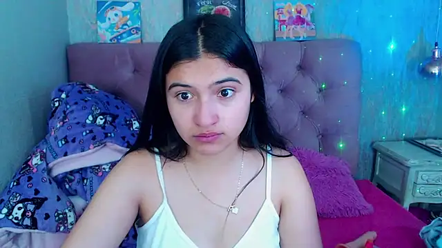 Snapshot of laurenelove chatting on 19, 10, 2025 laurenelove online show from 19, 10, 2025