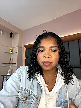 LisaMendez online show from 2, 10, 2025