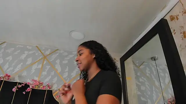 LisaMendez online show from 15, 4, 2026