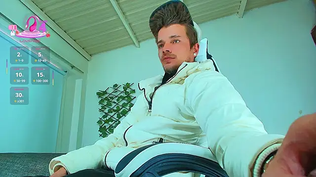 Snapshot of Gold_Loyal77 chatting on 3, 10, 2025 Gold Loyal77 online show from 3, 10, 2025