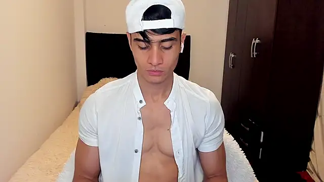 stylish men online show from 19, 9, 2025