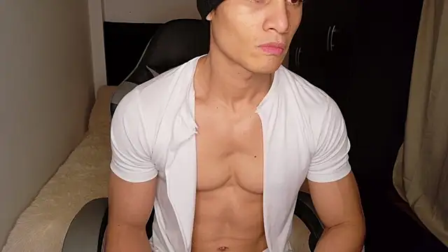 stylish men online show from 23, 10, 2025
