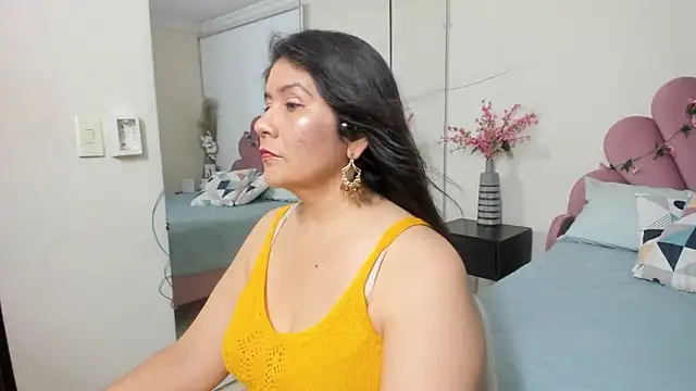 kiraGeiner online show from 9, 3, 2026