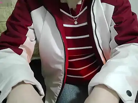 Snapshot of Owe_chan chatting on 8, 2, 2026 Owe chan online show from 8, 2, 2026