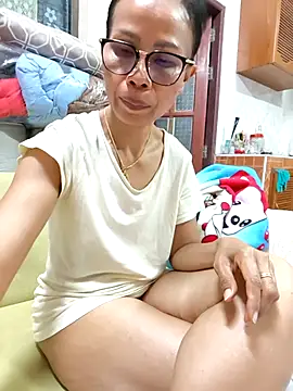 Mama Eva 1 online show from 11, 2, 2026