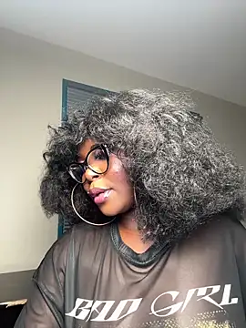 WomanNextdoor1 online show from 21, 5, 2026