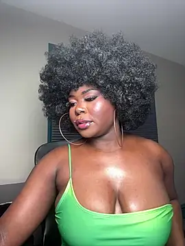 WomanNextdoor1 online show from 31, 5, 2026