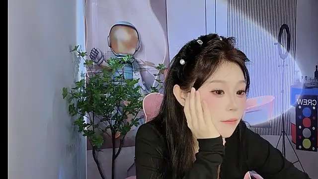 Snapshot of CAICAI_BABY chatting on 8, 11, 2025 CAICAI BABY online show from 8, 11, 2025