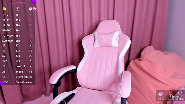 Momo Ayase  online show from 1, 12, 2025