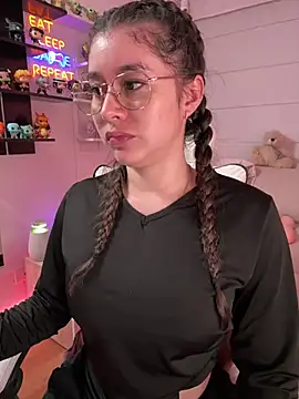 Snapshot of Sharon_07 chatting on 13, 2, 2026 Sharon 07 online show from 13, 2, 2026