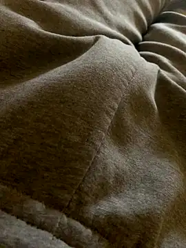 Snapshot of MuzzyFacing chatting on 23, 11, 2025 MuzzyFacing online show from 23, 11, 2025