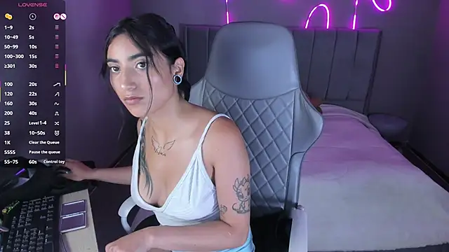 Emma and Issac online show from 10, 3, 2026