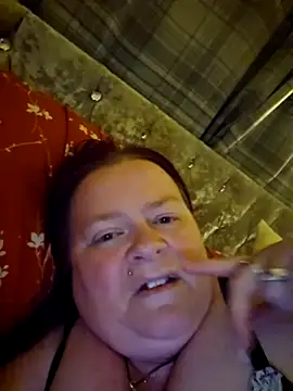 Stripmummydaddy19 online show from 20, 9, 2025